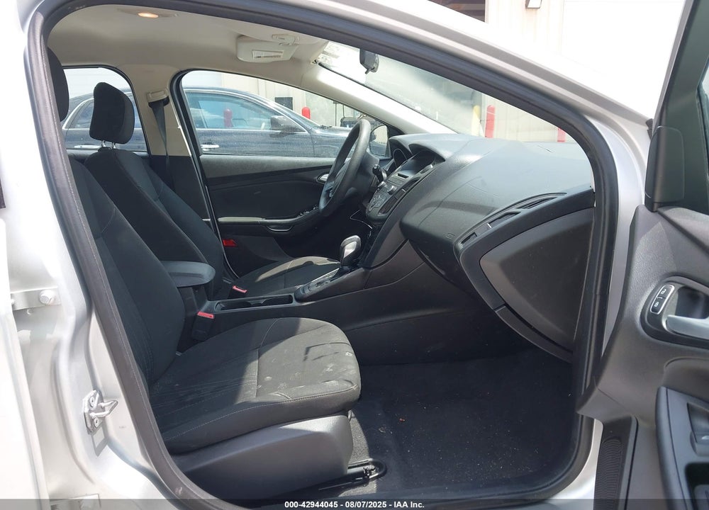 2015 FORD FOCUS VIN: 1FADP3K29FL301392