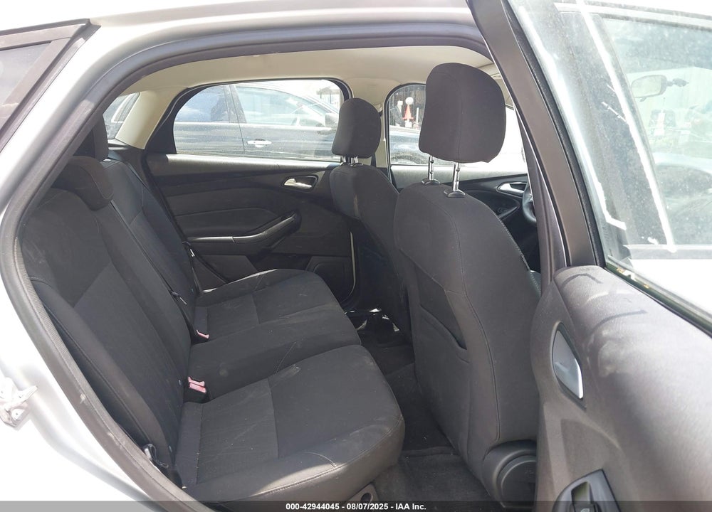 2015 FORD FOCUS VIN: 1FADP3K29FL301392