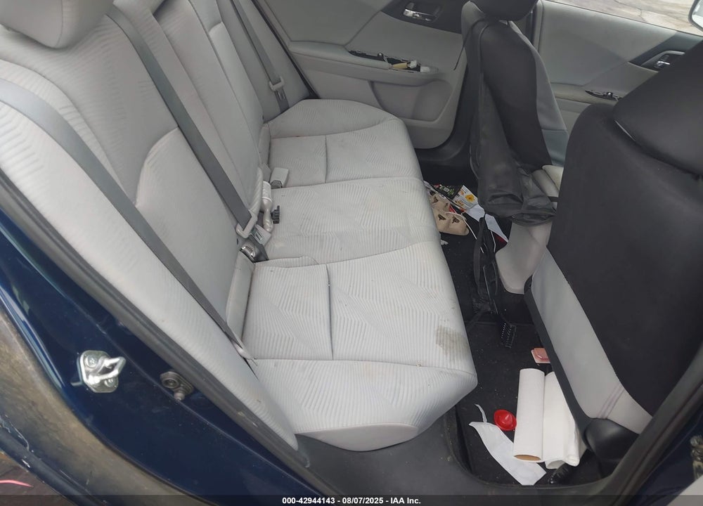2015 HONDA ACCORD LX VIN: 1HGCR2F30FA154583
