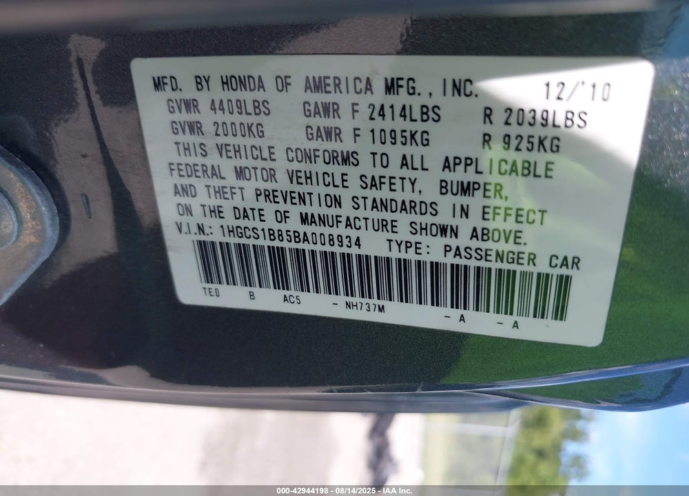2011 HONDA ACCORD VIN: 1HGCS1B85BA008934