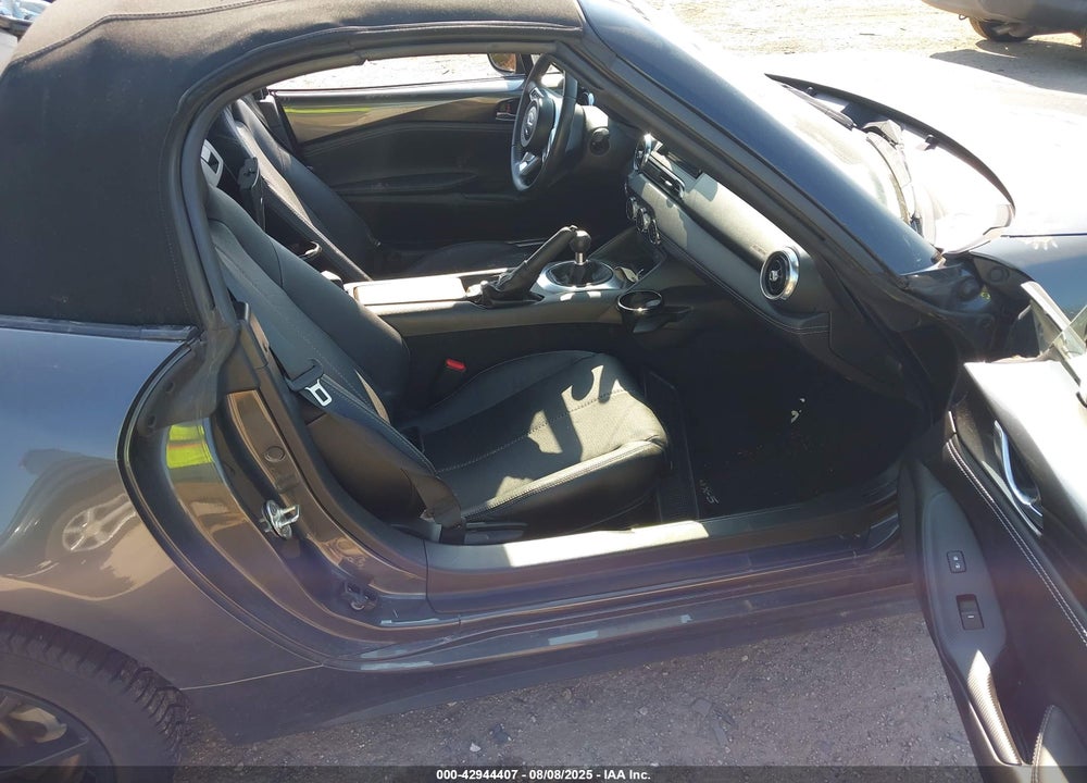 2020 MAZDA MX-5 MIATA GRAND TOURING VIN: JM1NDAD74L0415026