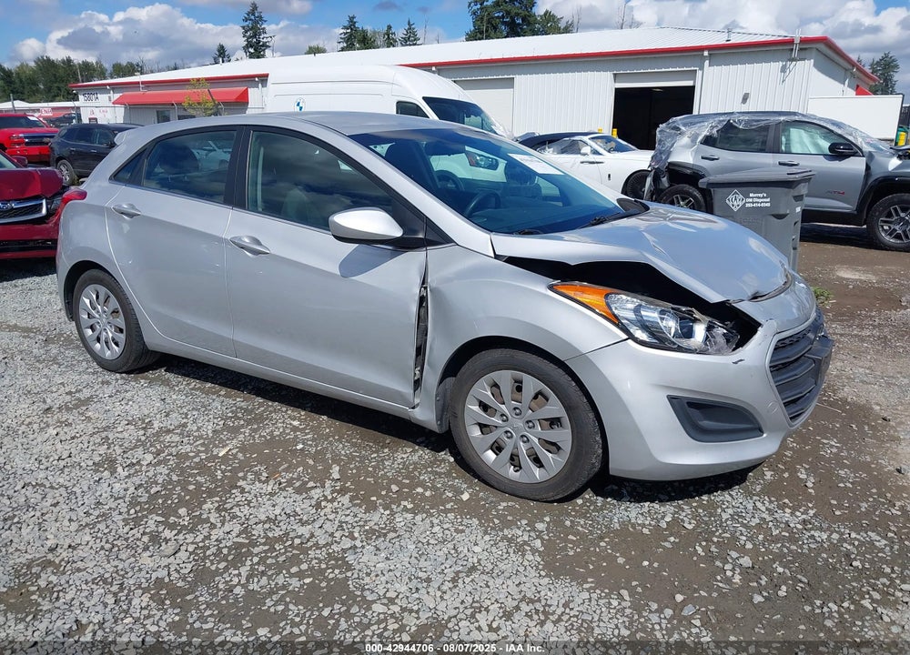 2016 HYUNDAI ELANTRA GT VIN: KMHD35LH1GU304573