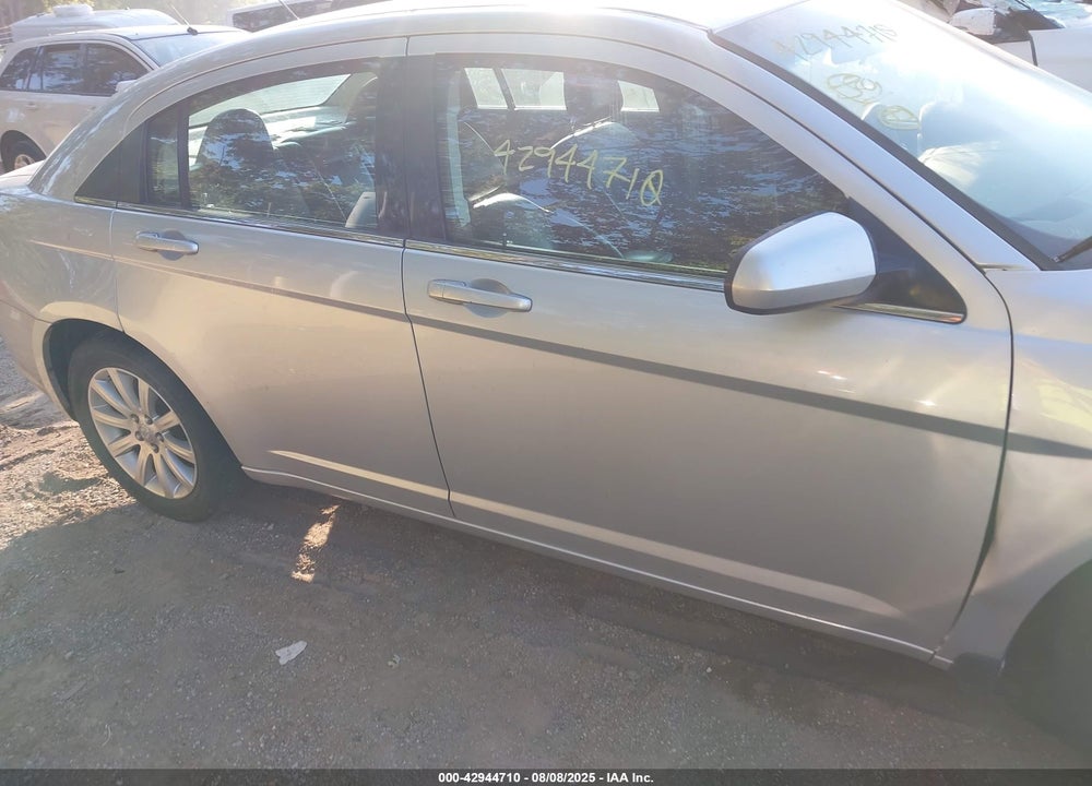 2010 CHRYSLER SEBRING VIN: 1C3CC5FB8AN165412