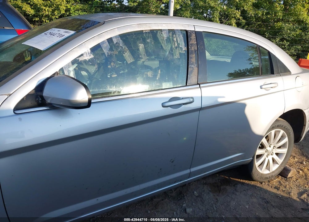 2010 CHRYSLER SEBRING VIN: 1C3CC5FB8AN165412