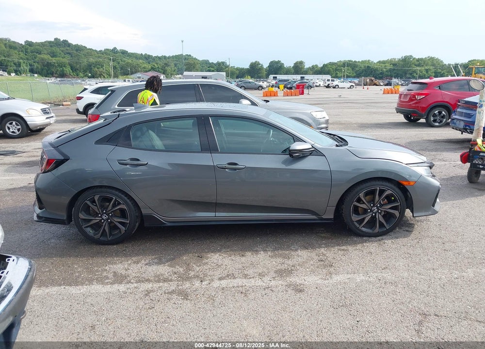 2017 HONDA CIVIC VIN: SHHFK7H92HU415073