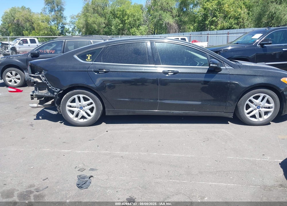 2015 FORD FUSION VIN: 1FA6P0H75F5105304