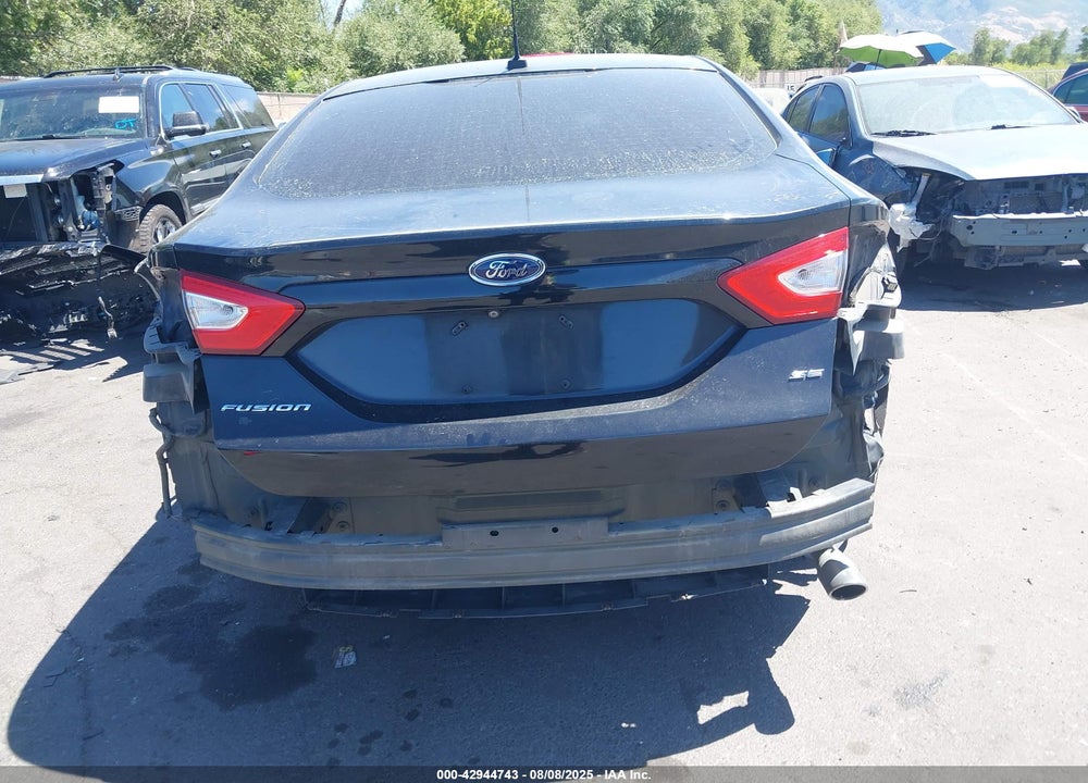 2015 FORD FUSION VIN: 1FA6P0H75F5105304