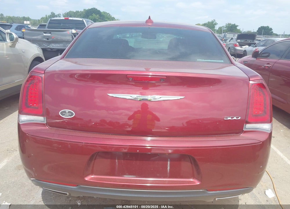 2018 CHRYSLER 300 TOURING VIN: 2C3CCAAGXJH275057