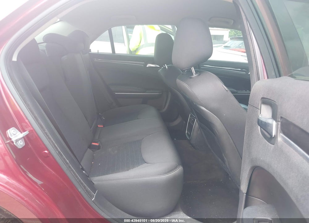 2018 CHRYSLER 300 TOURING VIN: 2C3CCAAGXJH275057