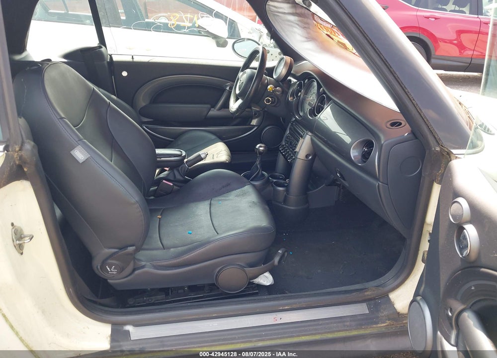2006 MINI COOPER S VIN: WMWRH33586TF87466