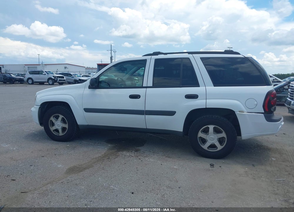 2005 CHEVROLET TRAILBLAZER LS VIN: 1GNDT13S852232294