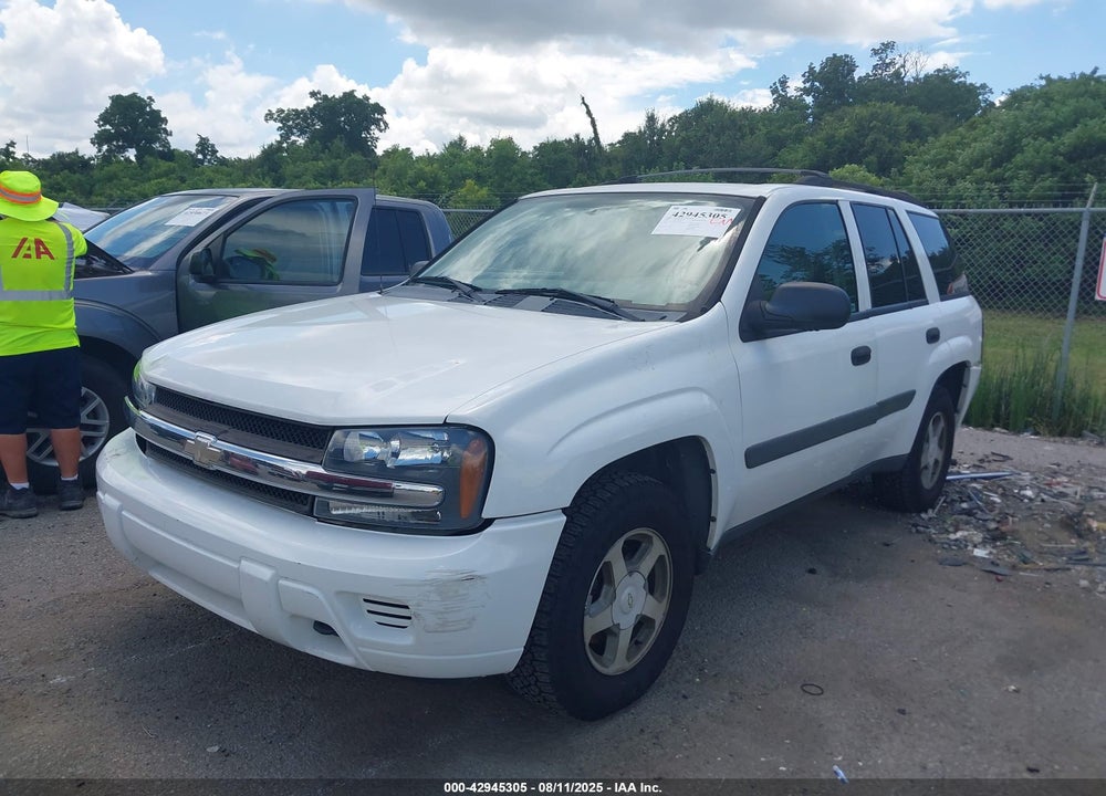 2005 CHEVROLET TRAILBLAZER LS VIN: 1GNDT13S852232294