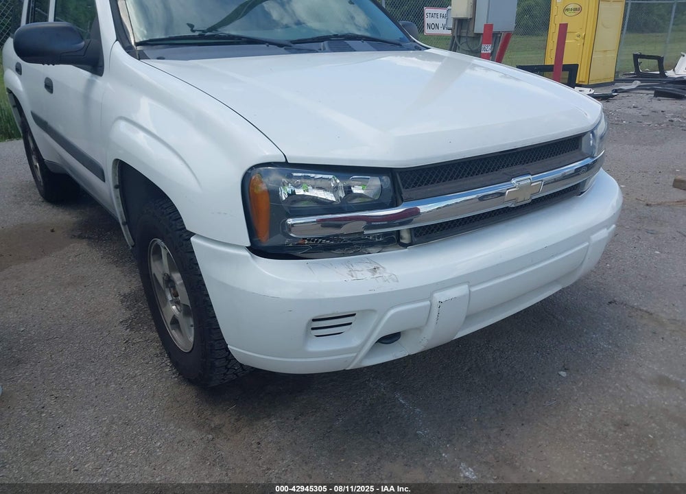2005 CHEVROLET TRAILBLAZER LS VIN: 1GNDT13S852232294