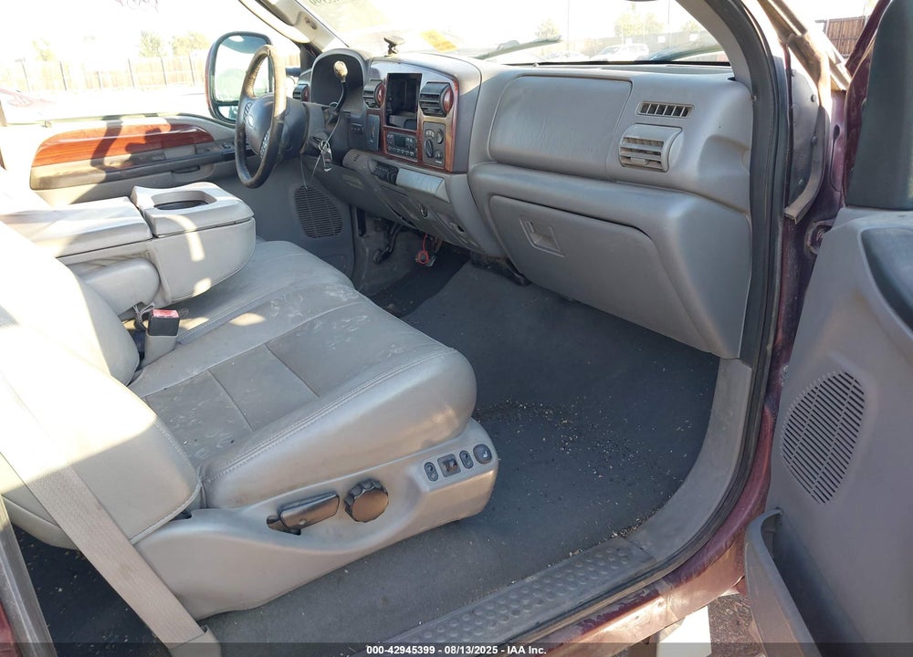 2005 FORD F-350 LARIAT/XL/XLT VIN: 1FTWW31P15EC33188