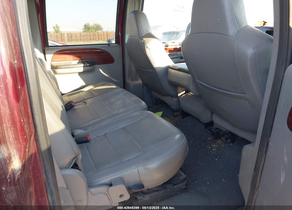 2005 FORD F-350 LARIAT/XL/XLT VIN: 1FTWW31P15EC33188