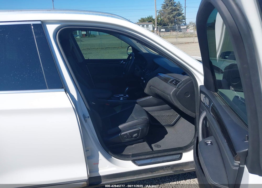 2017 BMW X3 VIN: 5UXWX9C51H0T00383