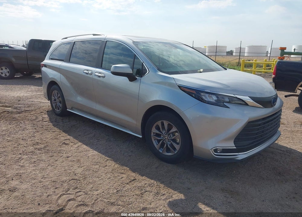2024 TOYOTA SIENNA XLE VIN: 5TDYRKEC4RS190323