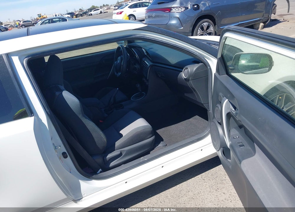 2015 SCION TC VIN: JTKJF5C75FJ002203