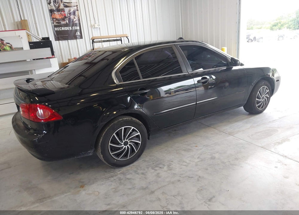 2007 KIA OPTIMA LX VIN: KNAGE123575127737
