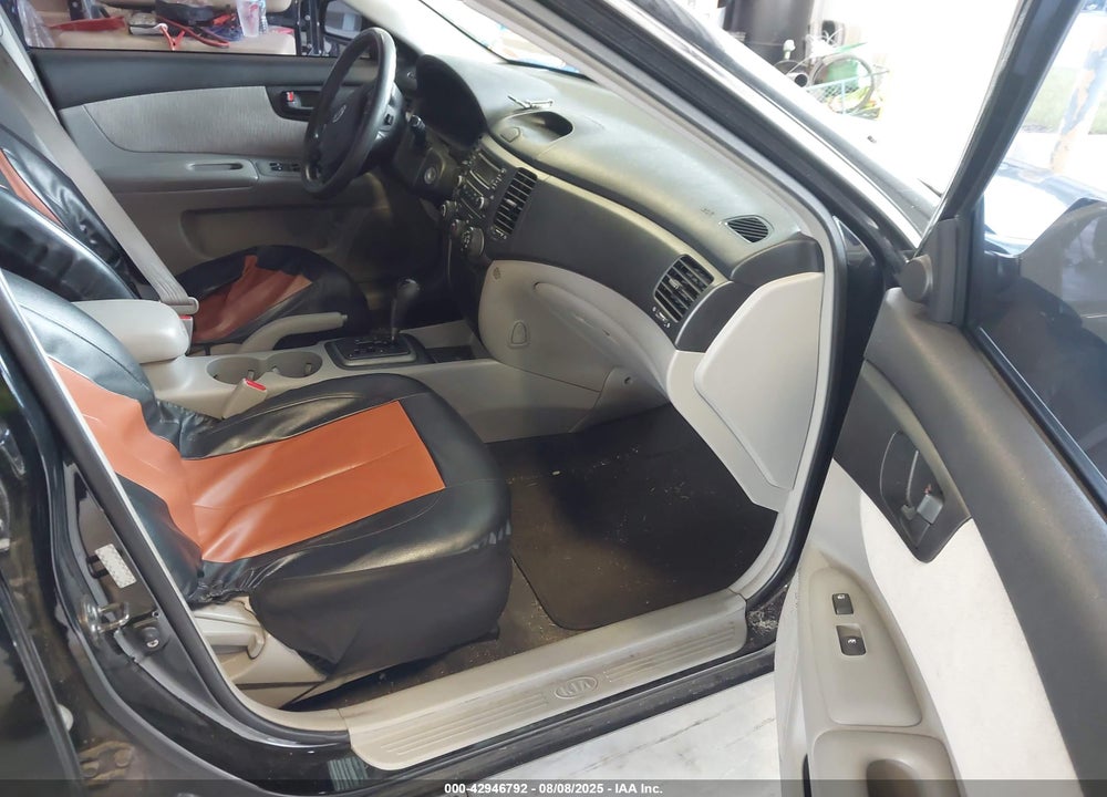 2007 KIA OPTIMA LX VIN: KNAGE123575127737