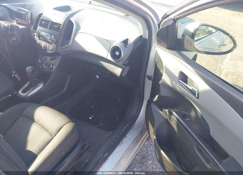 2014 CHEVROLET SONIC VIN: 1G1JC5SH0E4165700