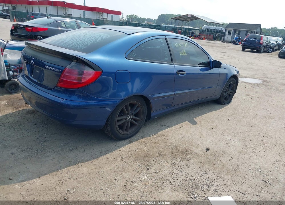 2002 MERCEDES-BENZ C 230 VIN: WDBRN47J42A241800