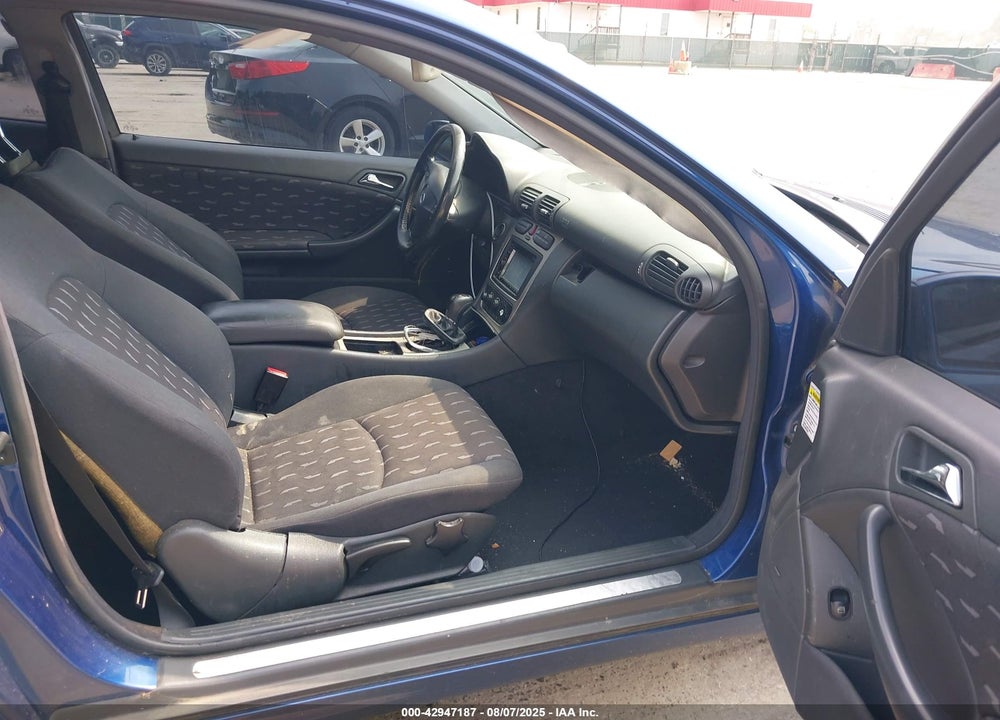 2002 MERCEDES-BENZ C 230 VIN: WDBRN47J42A241800