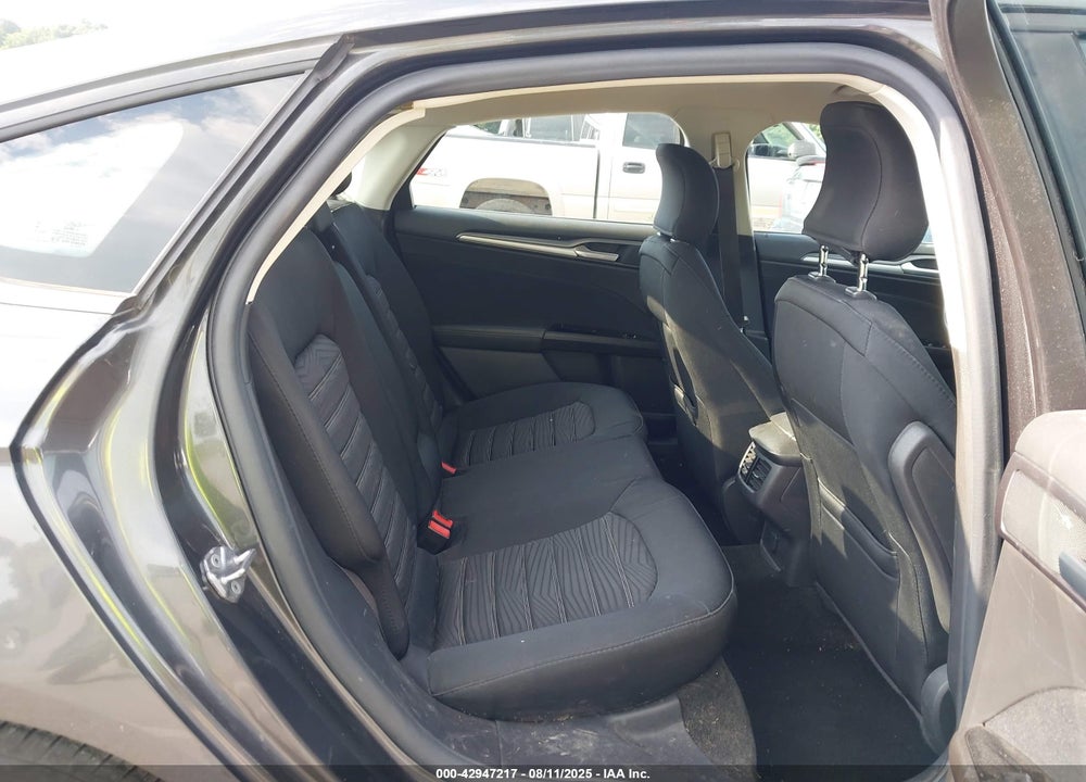 2016 FORD FUSION VIN: 1FA6P0H77G5117696