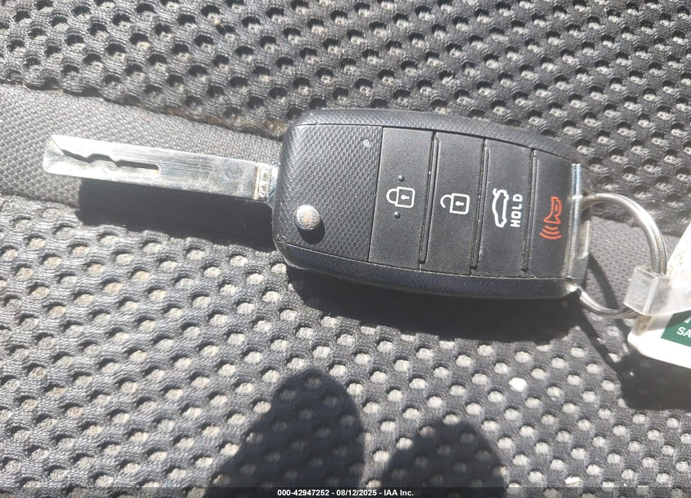 2020 KIA OPTIMA VIN: 5XXGT4L34LG431883
