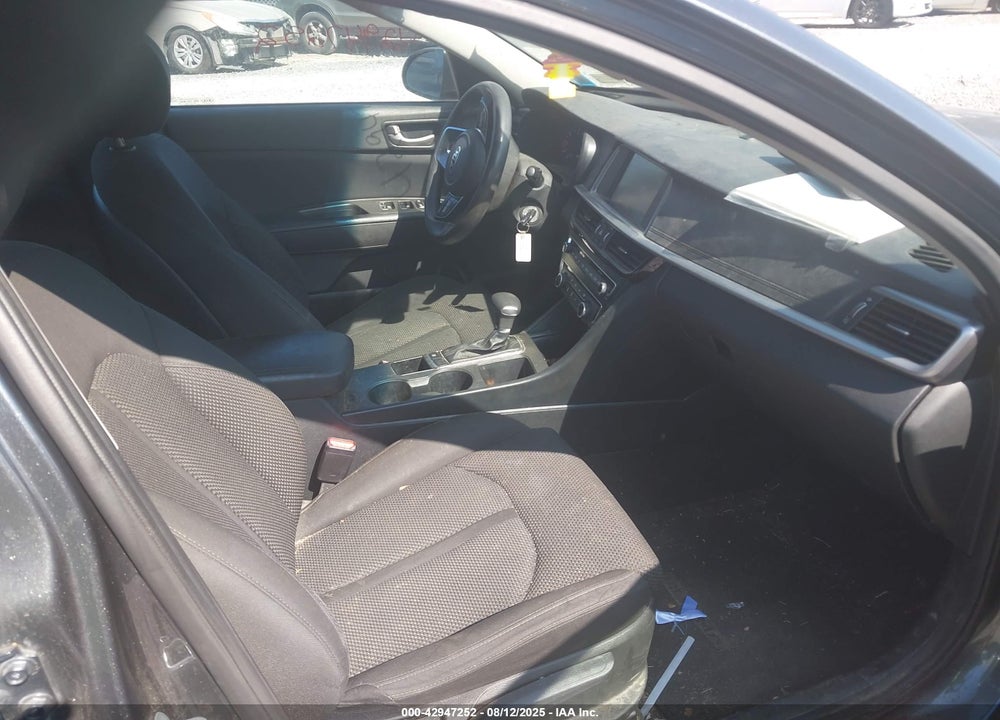 2020 KIA OPTIMA VIN: 5XXGT4L34LG431883