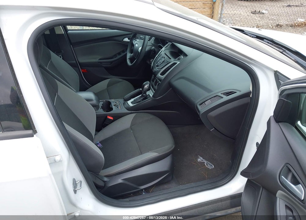 2014 FORD FOCUS VIN: 1FADP3F27EL358683