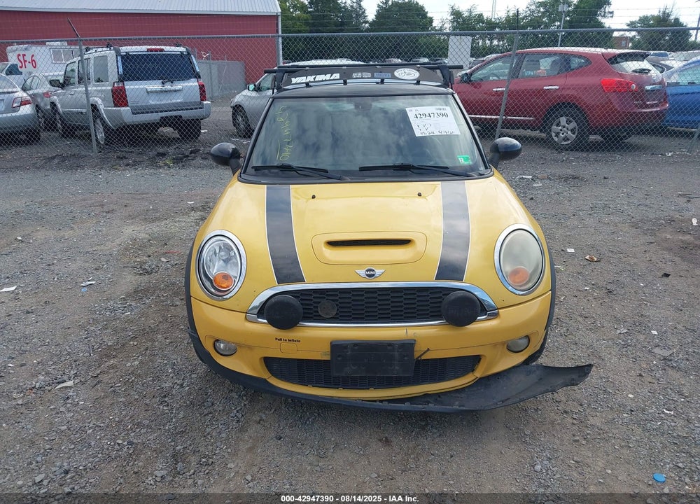 2009 MINI COOPER VIN: WMWMF73579TT95190