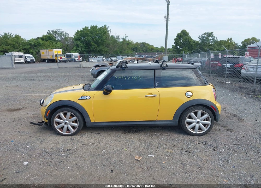 2009 MINI COOPER VIN: WMWMF73579TT95190