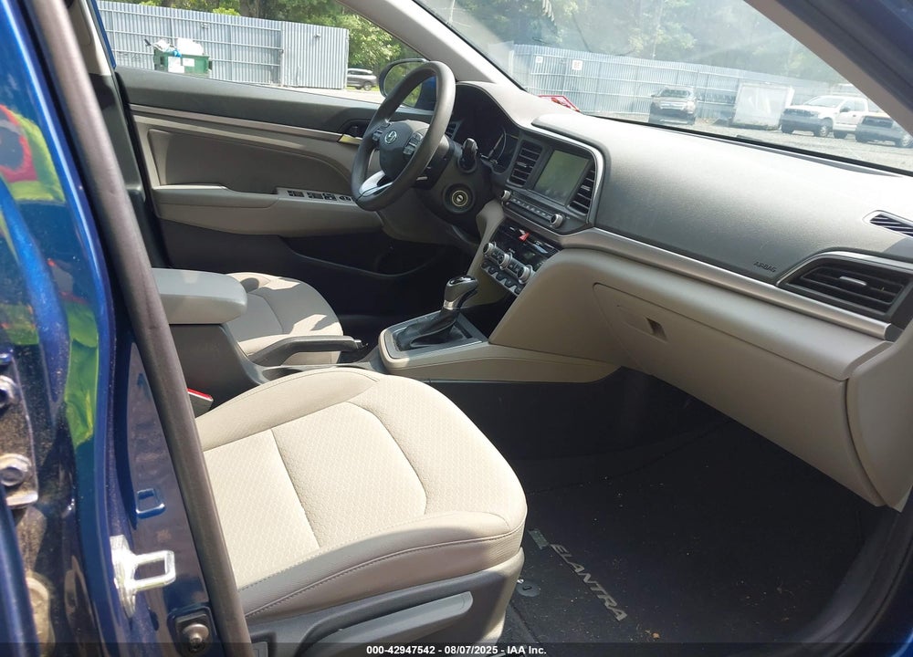 2020 HYUNDAI ELANTRA VIN: 5NPD84LF0LH528839