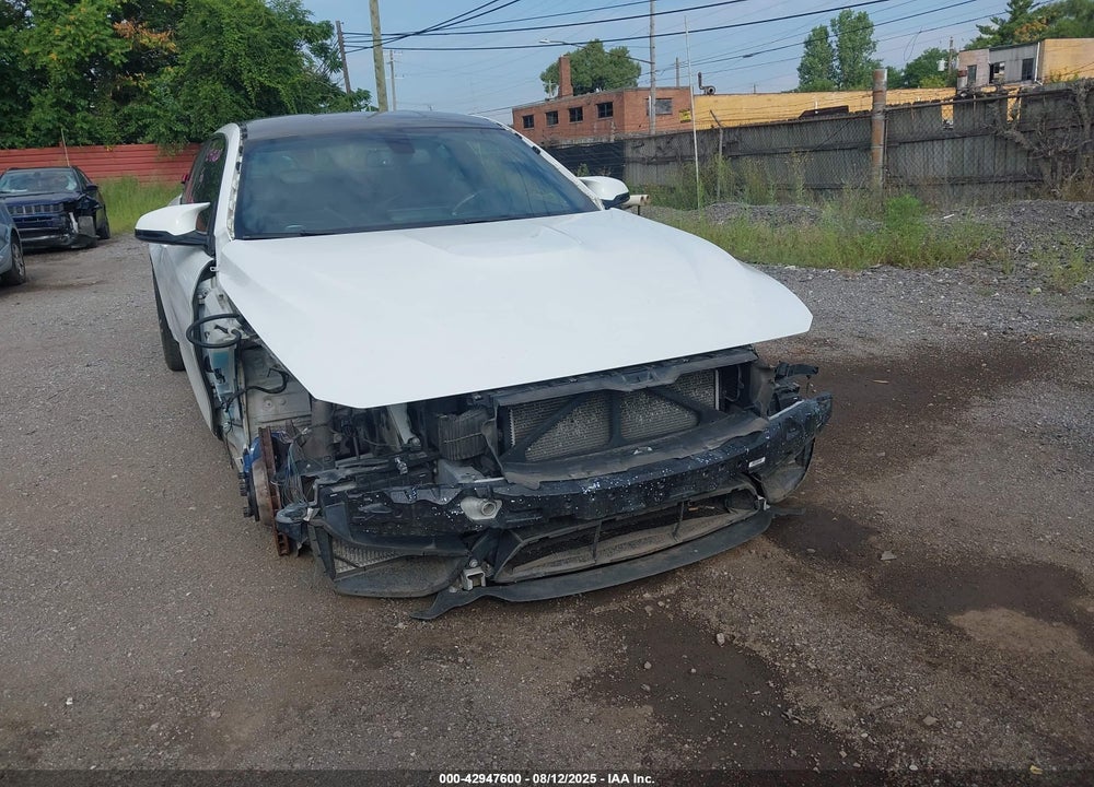 2016 BMW M4 VIN: WBS3R9C57GK336041