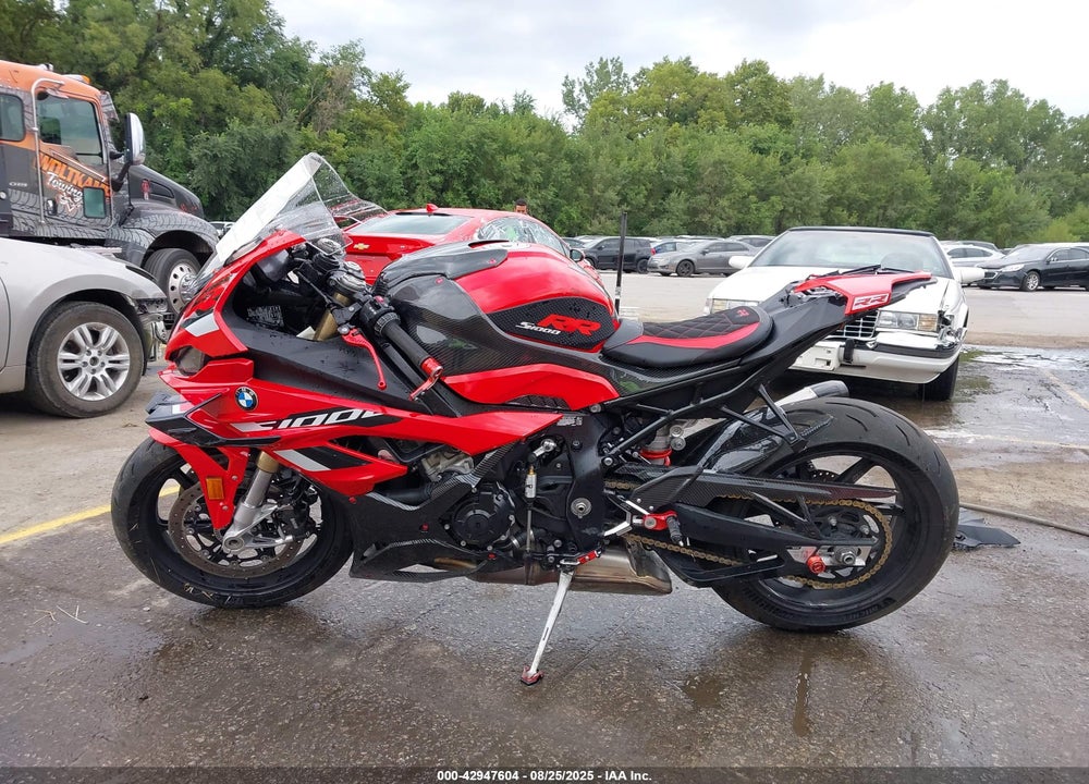 2024 BMW S 1000 RR VIN: WB10E6301R6J90043