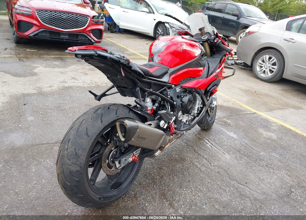 2024 BMW S 1000 RR VIN: WB10E6301R6J90043