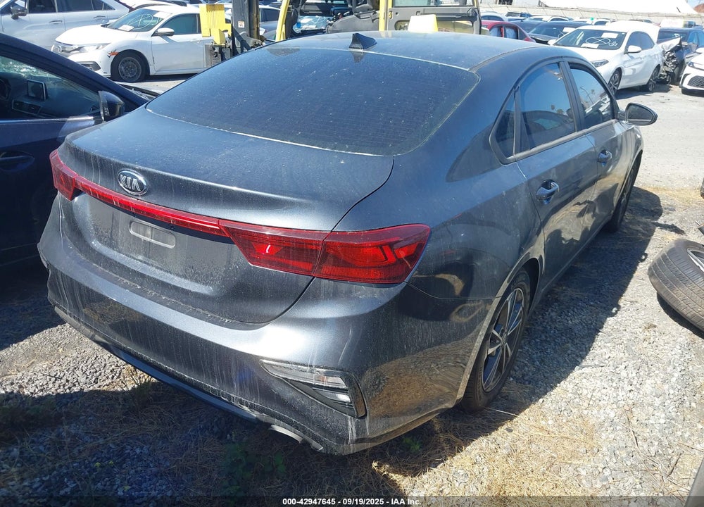 2021 KIA FORTE VIN: 3KPF24AD3ME268695