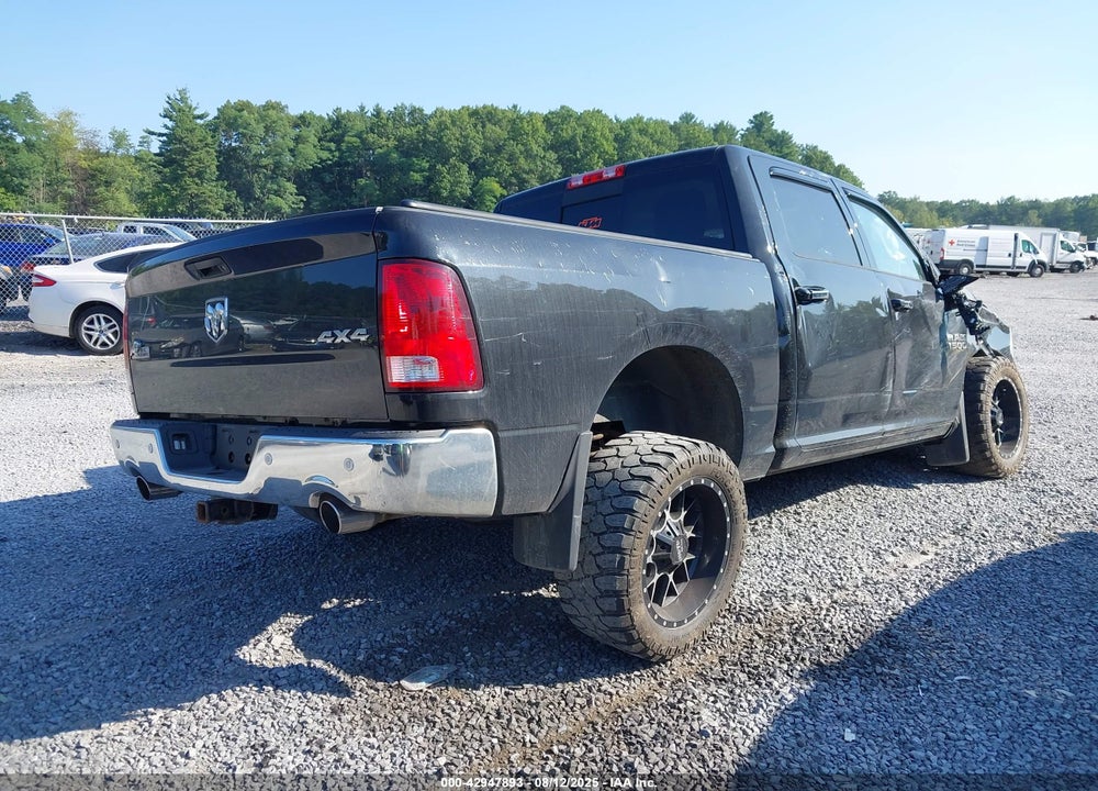 2017 RAM 1500 VIN: 3C6RR7LT0HG668715