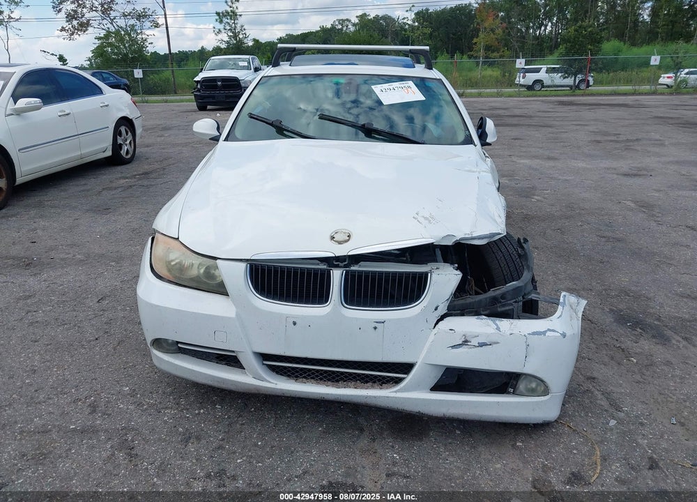 2008 BMW 328I VIN: WBAVA37558NL52752
