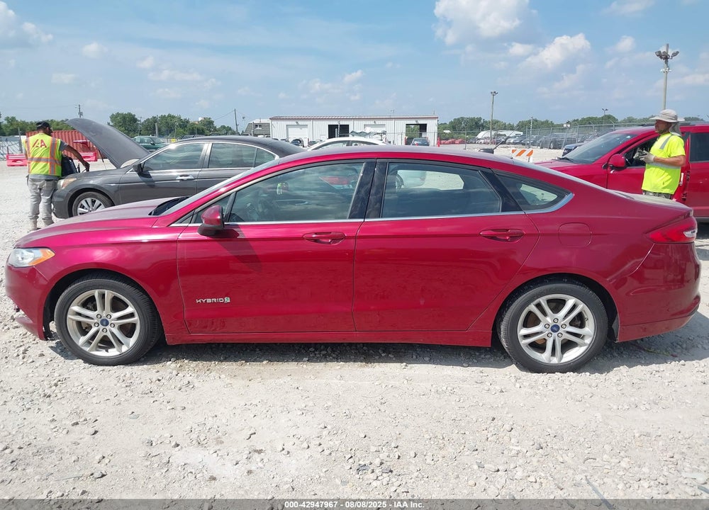 2018 FORD FUSION VIN: 3FA6P0LU0JR140772