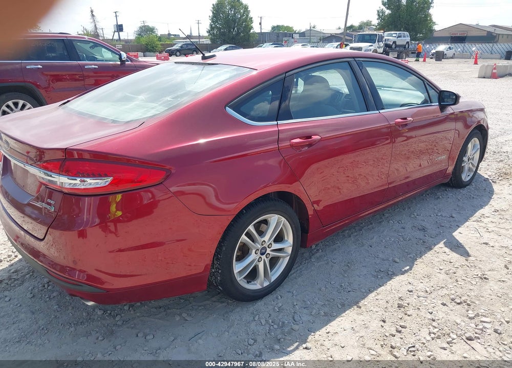 2018 FORD FUSION VIN: 3FA6P0LU0JR140772