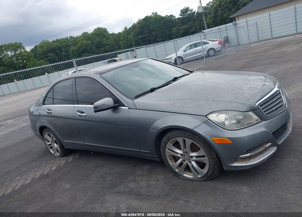 2013 MERCEDES-BENZ C 300 LUXURY 4MATIC VIN: WDDGF8AB3DR273873