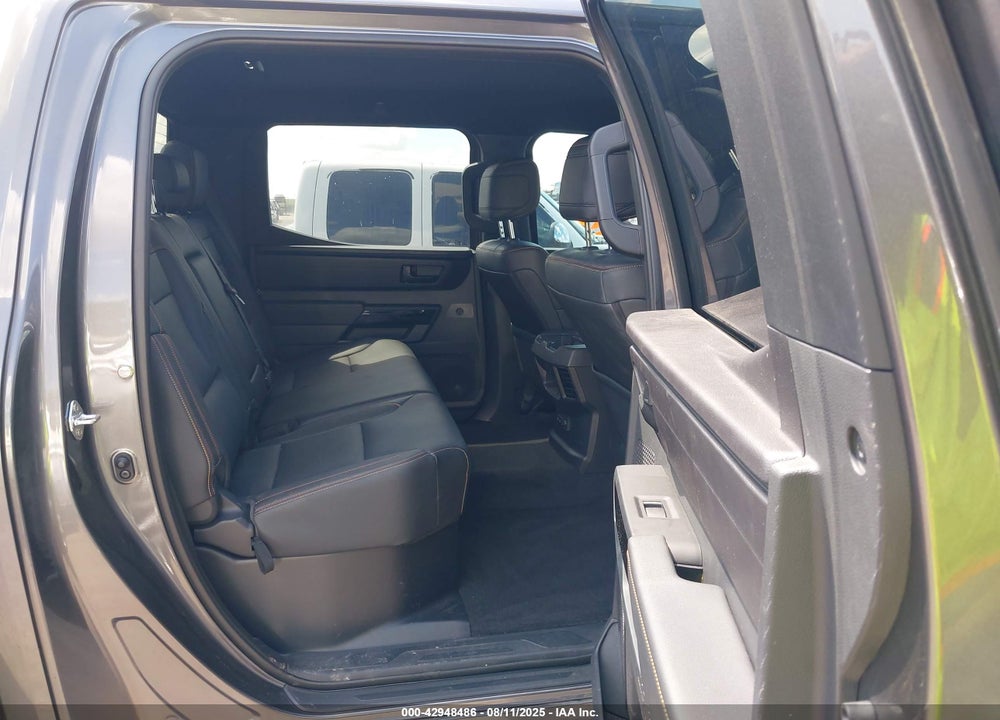 2025 TOYOTA TUNDRA VIN: 5TFWA5DB4SX275865