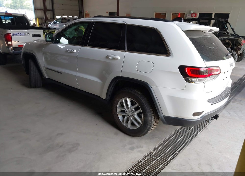 2017 JEEP GRAND CHEROKEE VIN: 1C4RJFAG4HC651452