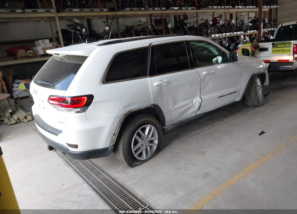 2017 JEEP GRAND CHEROKEE VIN: 1C4RJFAG4HC651452