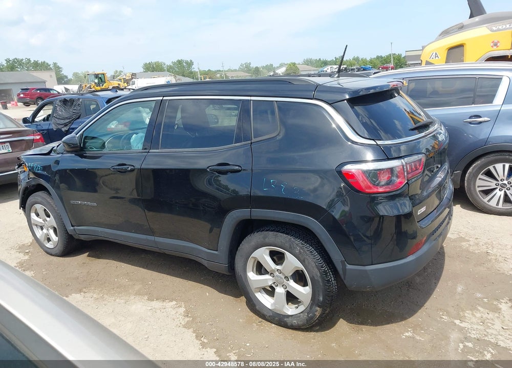 2018 JEEP COMPASS VIN: 3C4NJCBBXJT124588