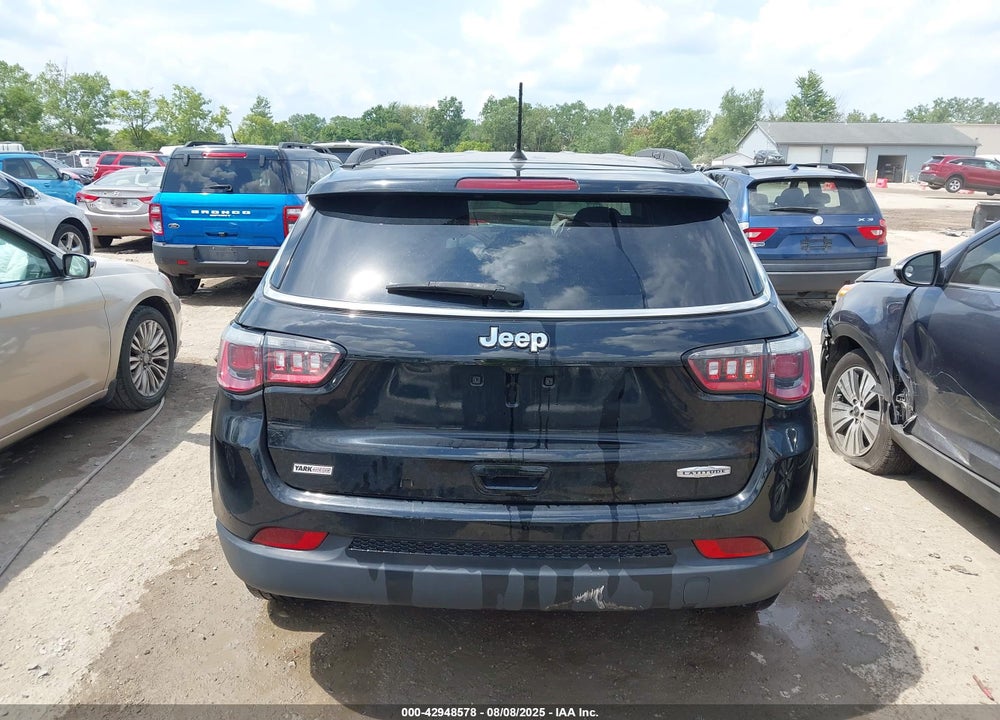 2018 JEEP COMPASS VIN: 3C4NJCBBXJT124588