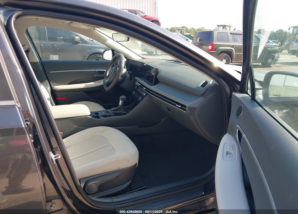 2025 HYUNDAI SONATA VIN: KMHL24JA9SA432844