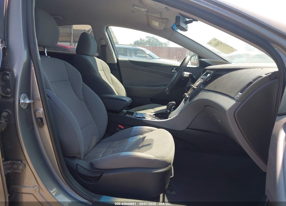 2013 HYUNDAI SONATA VIN: 5NPEB4AC6DH780868